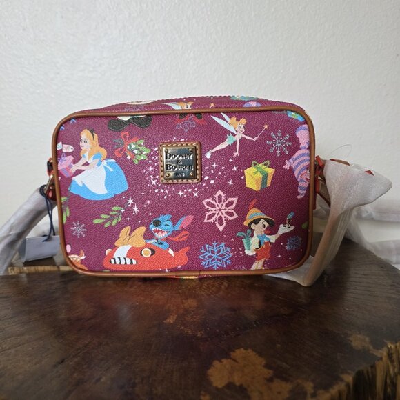 Disney Dooney & Bourke 2023 Christmas Holiday Camera Crossbody Bag NWT Rare - Picture 13 of 16